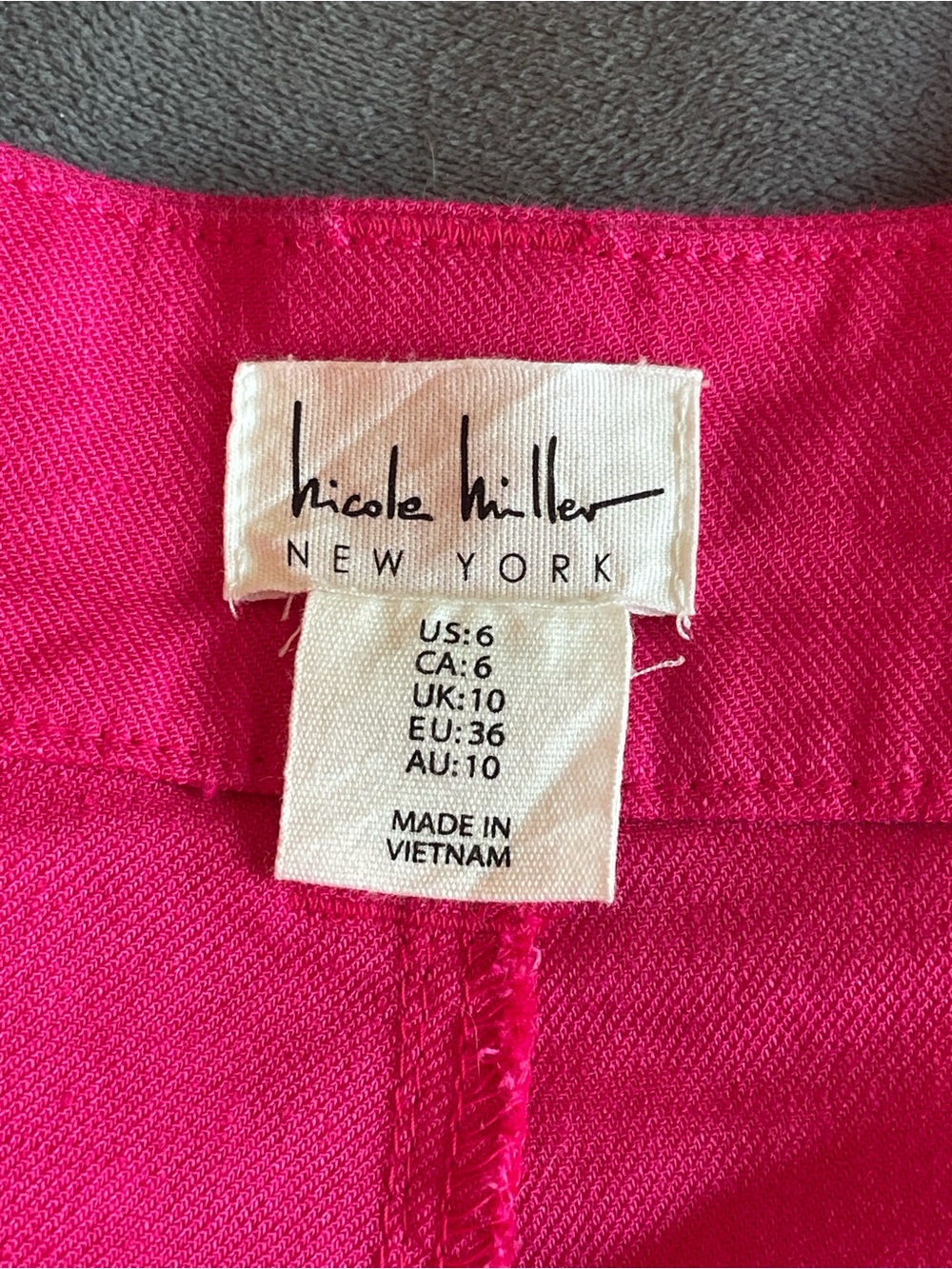 Nicole Miller New York Wide-Leg High-Rise Pants in Vibrant Fuchsia - Picture 3 of 12